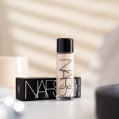 流光美肌持妆粉底液超方瓶轻薄10ml