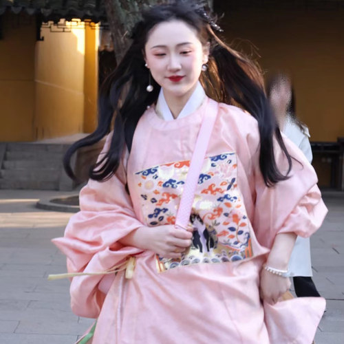 泊月明制少女日常汉服