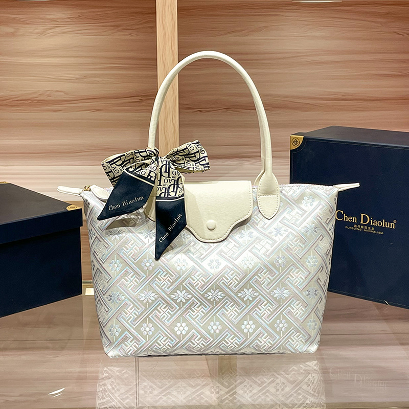 通勤包大容量托特包包新款手提包新中式绣花暗纹包包单肩包购物袋