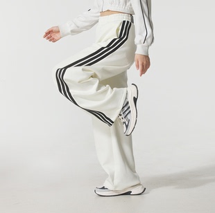 ADIDAS阿迪达斯运动裤三条纹白色直筒弯刀裤休闲裤子香蕉裤KC5456