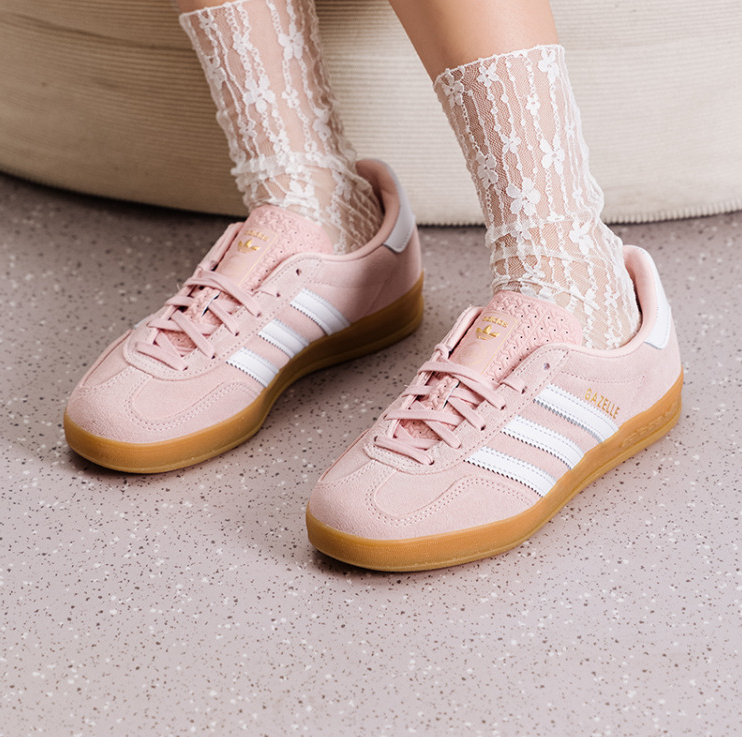 ADIDAS阿迪达斯GAZELLE女子马年粉色运动休闲德训鞋板鞋IH5484,运动鞋new,板鞋,淘宝优惠券,粉丝福利购,淘宝优惠卷