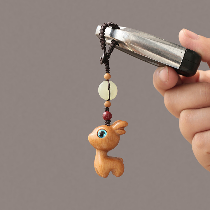 卡通钥匙挂件可爱檀木网红一鹿男