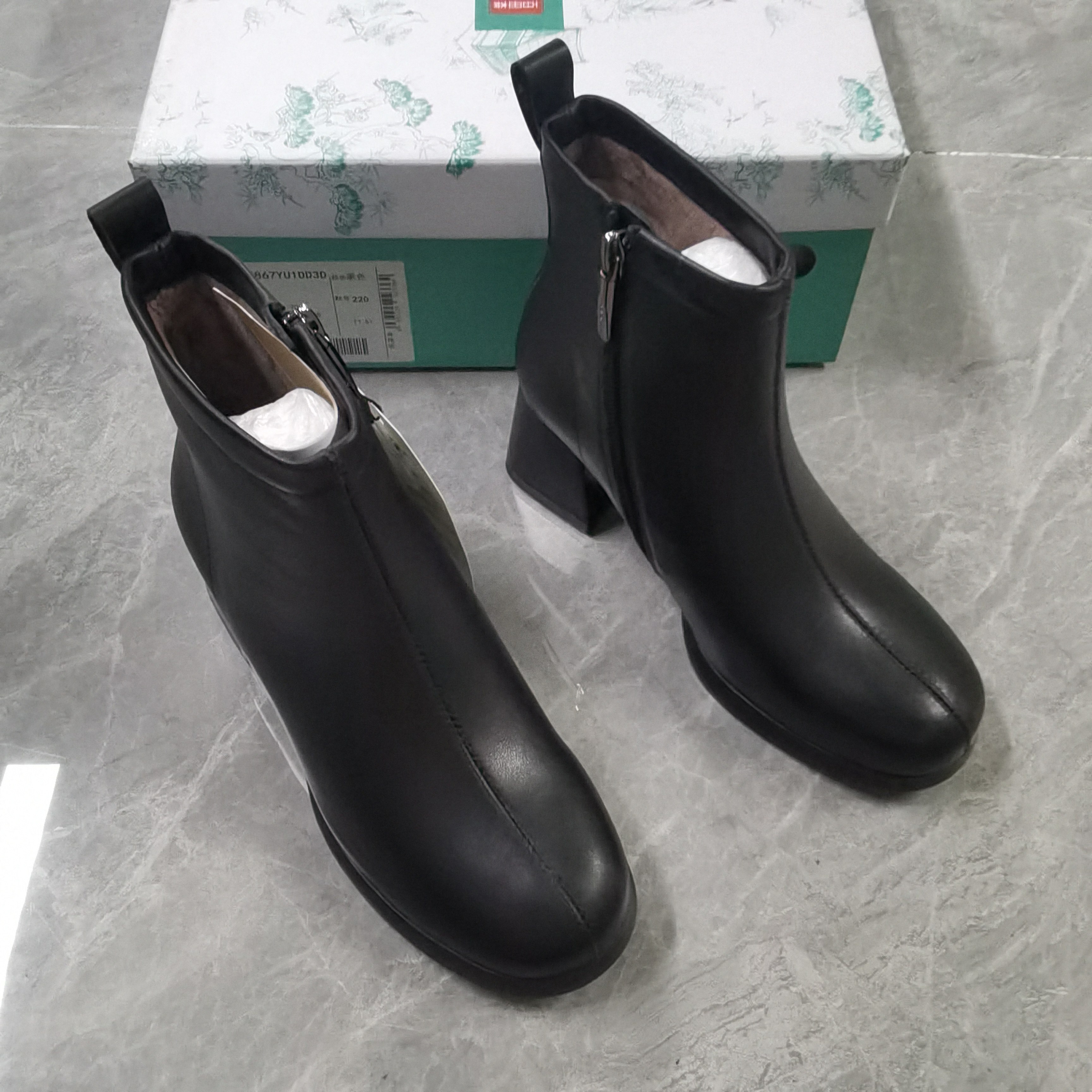 品牌正品断码时尚百搭休闲圆头粗跟牛皮绒里女短靴23867黑色34码