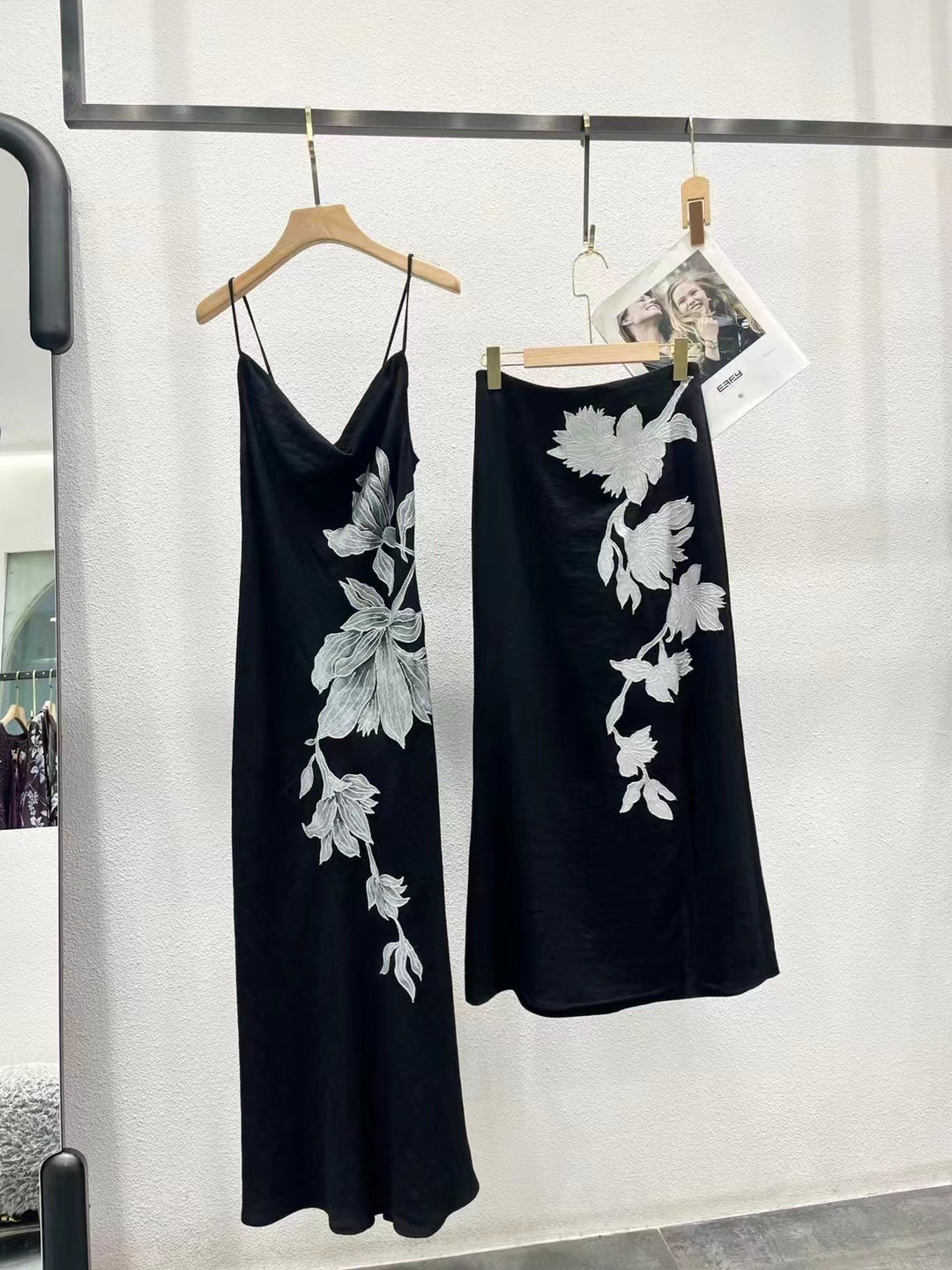 价格咨询.欧洲站设计师原创复古赫本风女装走秀款高定制连衣裙