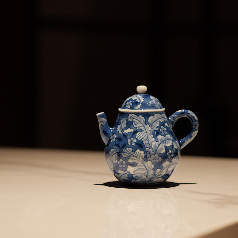 半斋造物 青花蓝地白花蕉叶冰梅小梨壶景德镇手工茶壶茶具仿古