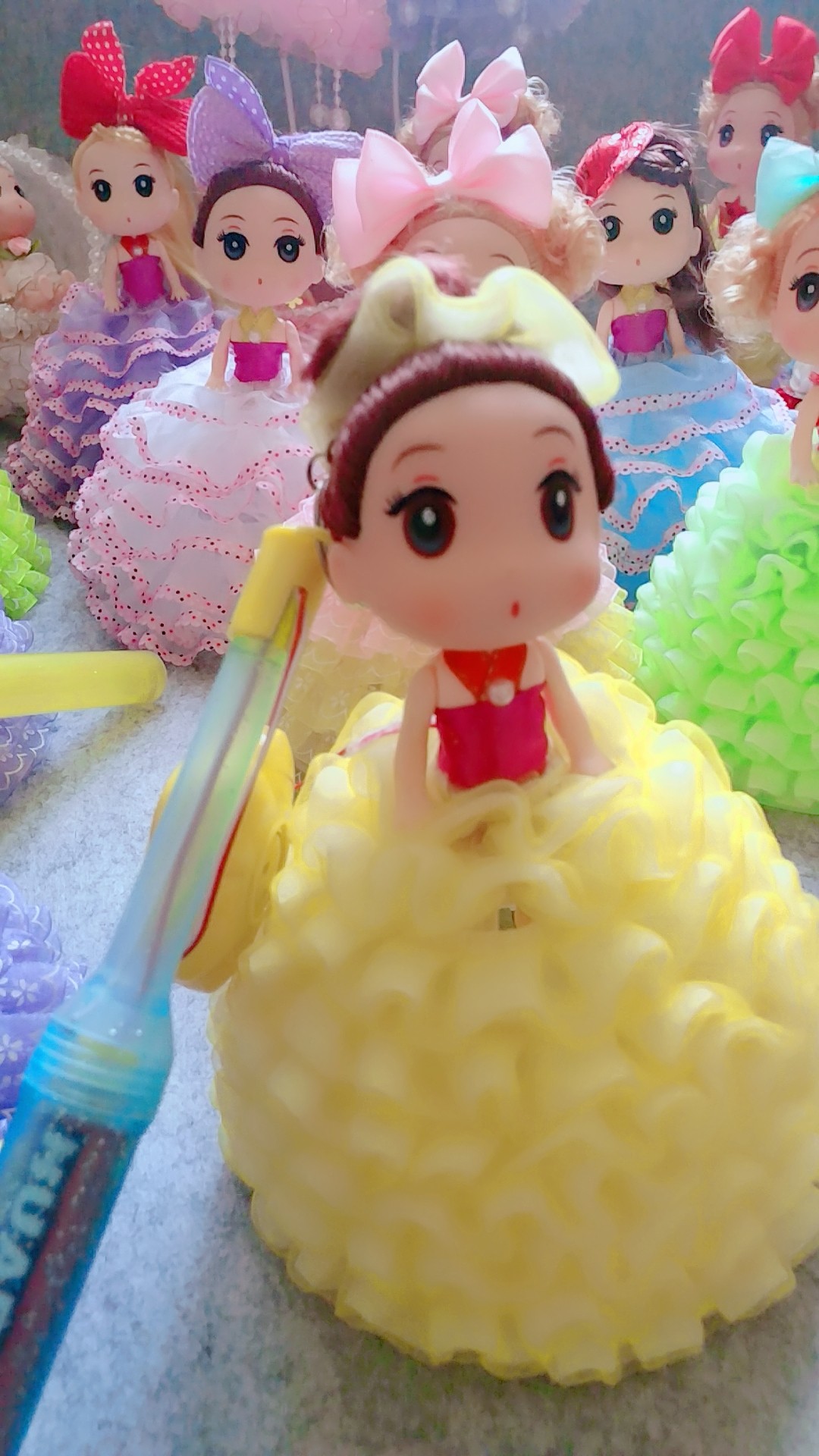 迷糊娃娃芭比娃娃灯笼七彩光音乐手提杆娃娃材料包在类目 节庆用品/礼品, 灯笼中 - 来自Buy2taobao.com提供专业的淘宝代购服务