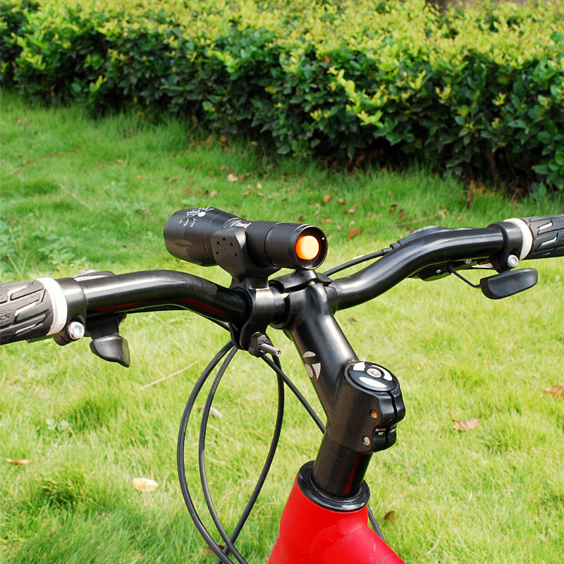 Eclairage pour vélo - phare - Ref 2399182 Image 3