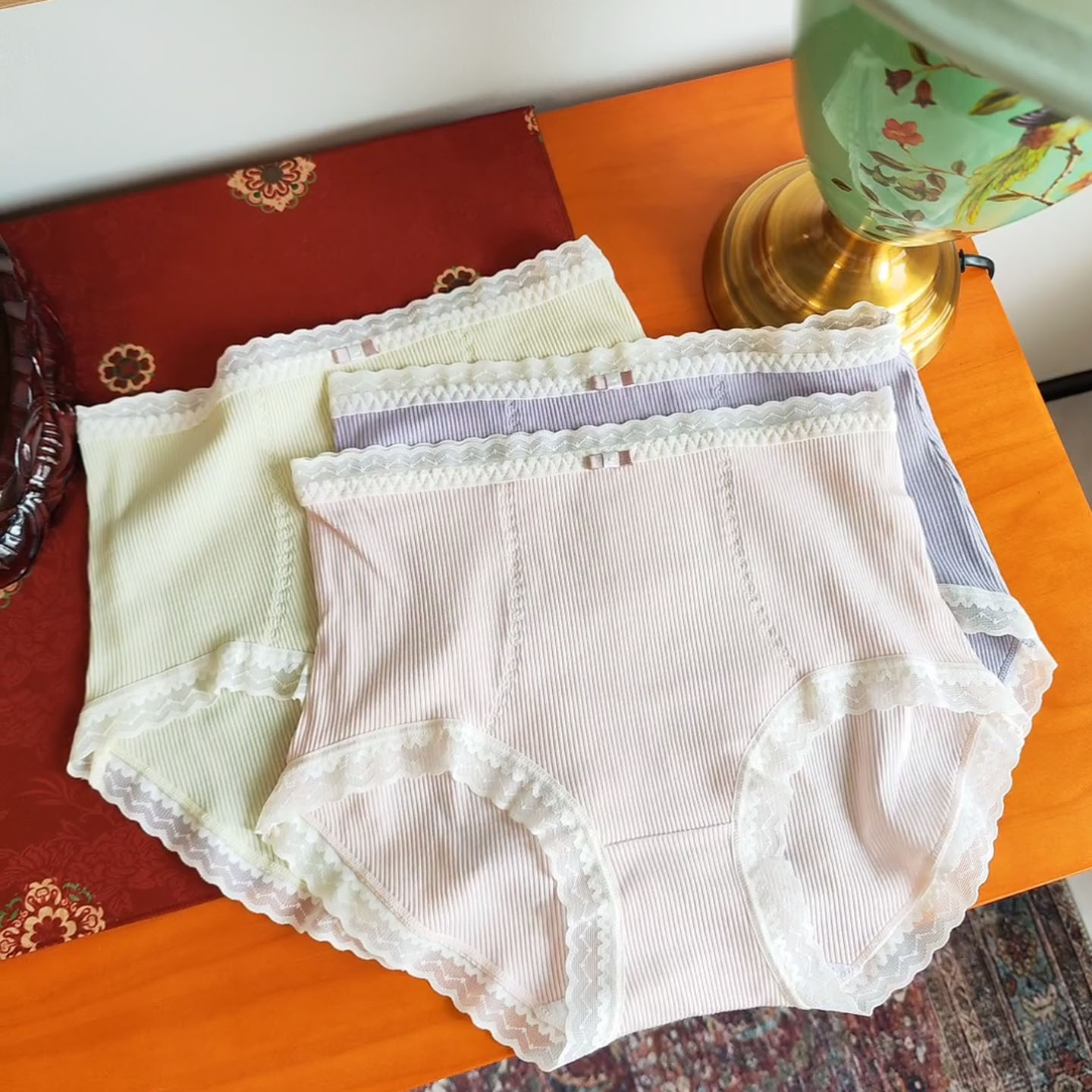 清仓 高腰花边女三角裤柔软舒适透气抗菌糖果色内裤加长底裆收腹