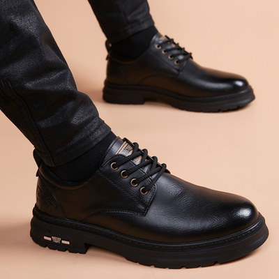 2025新款男士商务休闲皮鞋真皮英伦百搭软底软皮圆头高端手工鞋子