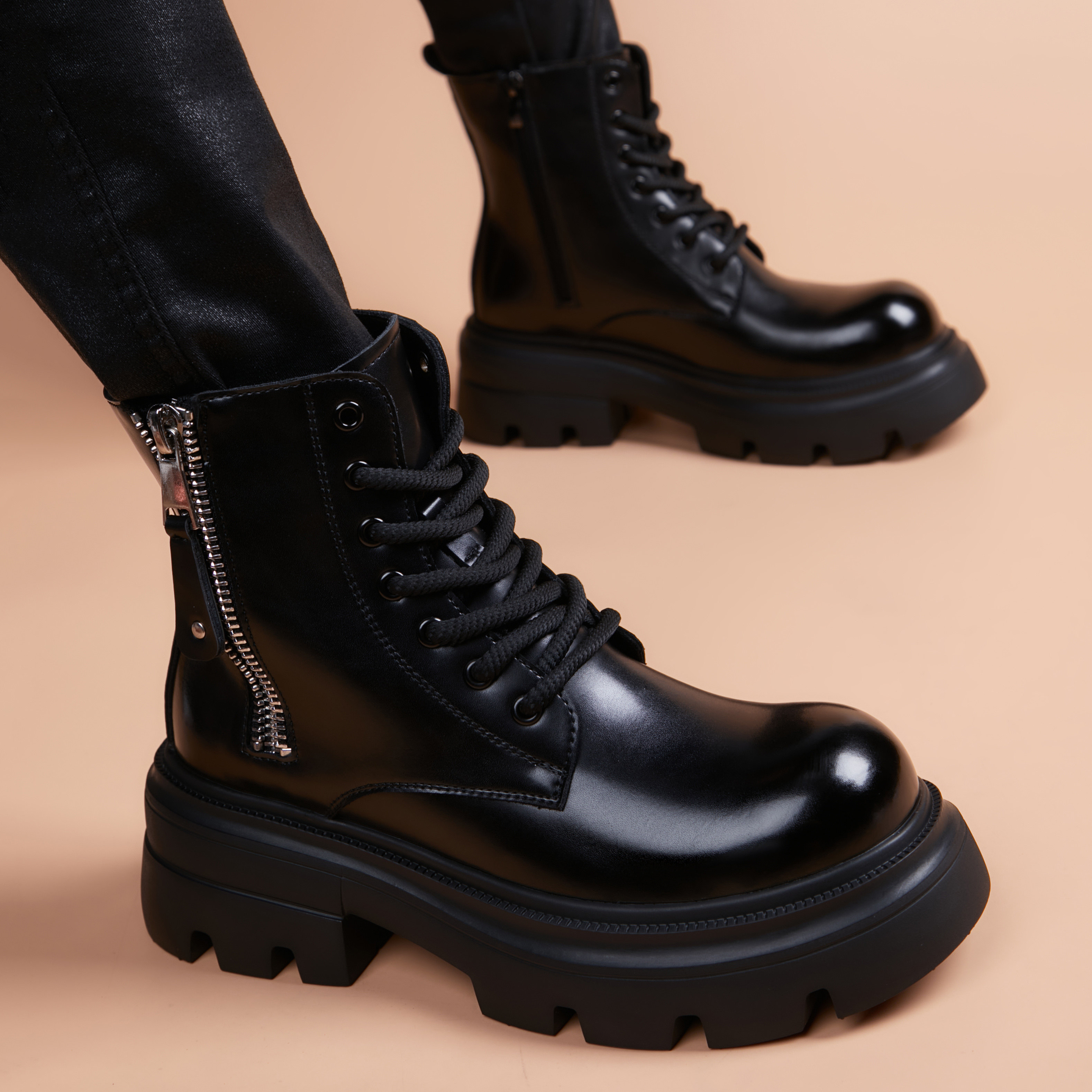 马丁靴男2025新款真皮英伦风内增高工装鞋中帮厚底高帮皮鞋男黑色