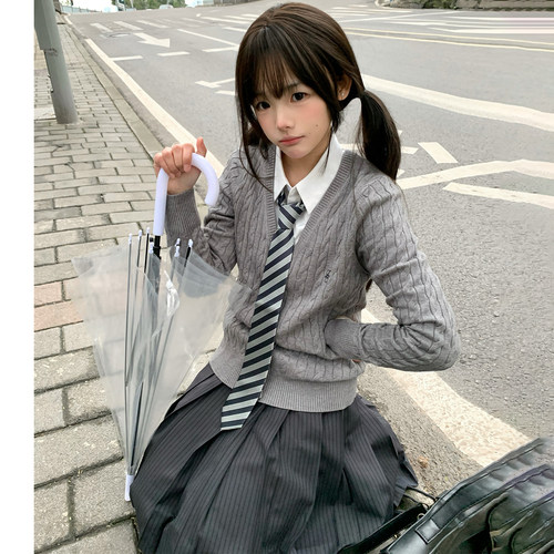花千猪新品 小芝麻花毛衣 JK秋冬款套头针织毛衣学院风jk制服上衣
