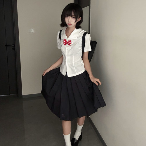 花千猪新品 爱知川衬衫 日系竹纤维校供感收腰短袖jk制服刺款上衣