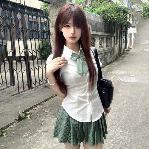 花千猪新品学校风白色收腰衬衫