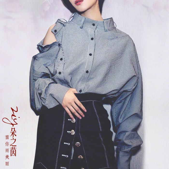 韩版时尚漏肩衬衫黑白格子立领上衣新款春秋女装蝙蝠袖宽松短上衣