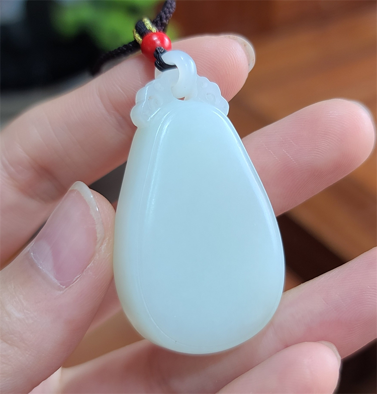 小石头和田玉白玉籽料挂件