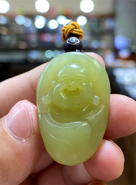 小石头和田玉山料吊坠