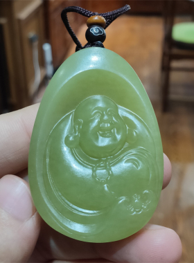 小石头和田玉挂件籽料