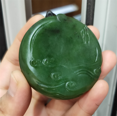 小石头和田玉碧玉籽料手把件