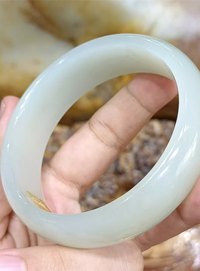 新疆和田白玉山料宽手镯   弥勒佛观音貔貅项链耳坠   xx09089