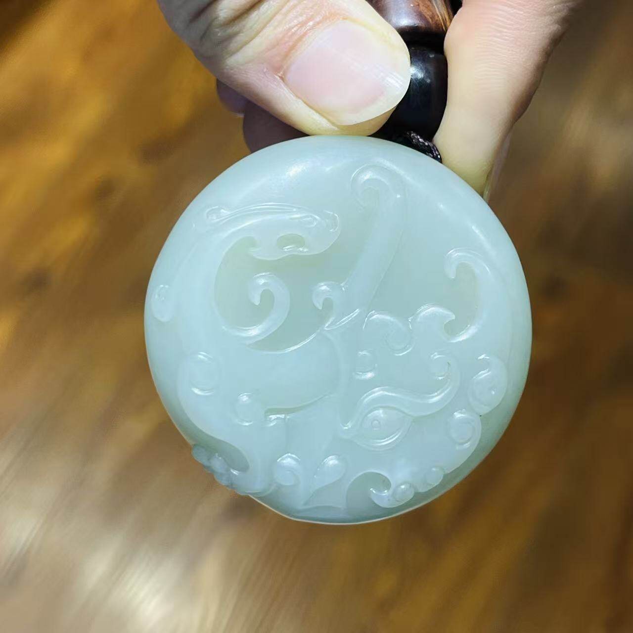 和田玉仿古龙凤圆牌手把件ld13012