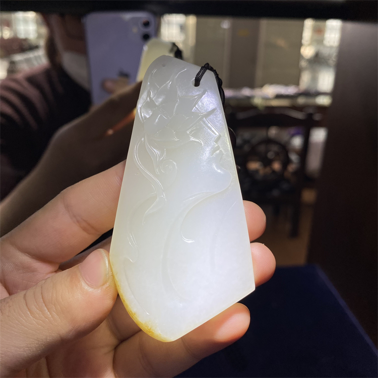 新疆和田玉白玉籽料荷花挂件吊坠宝宝锁平安扣戒指耳坠 xd18003