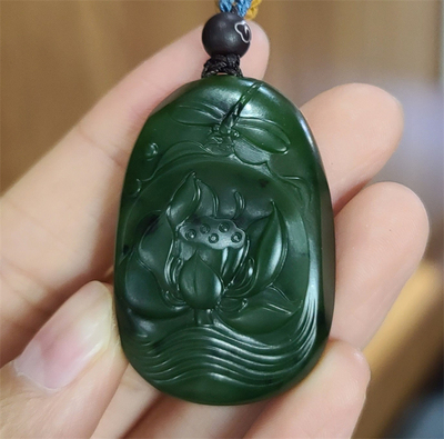 小石头和田玉挂件籽料