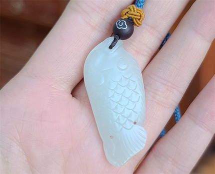 新疆和田白玉籽料鱼挂件 弥勒佛观音 项链手链 xx17008