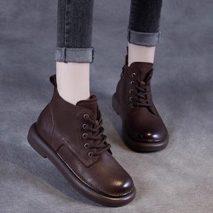 真皮小短靴女2026新款秋冬今年流行的爆款黑色软底配裙子马丁靴子