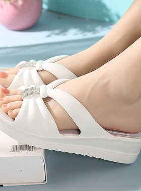 凉拖鞋女外穿2024夏季新款居家浴室洗澡防滑室内外穿镂空坡跟沙滩