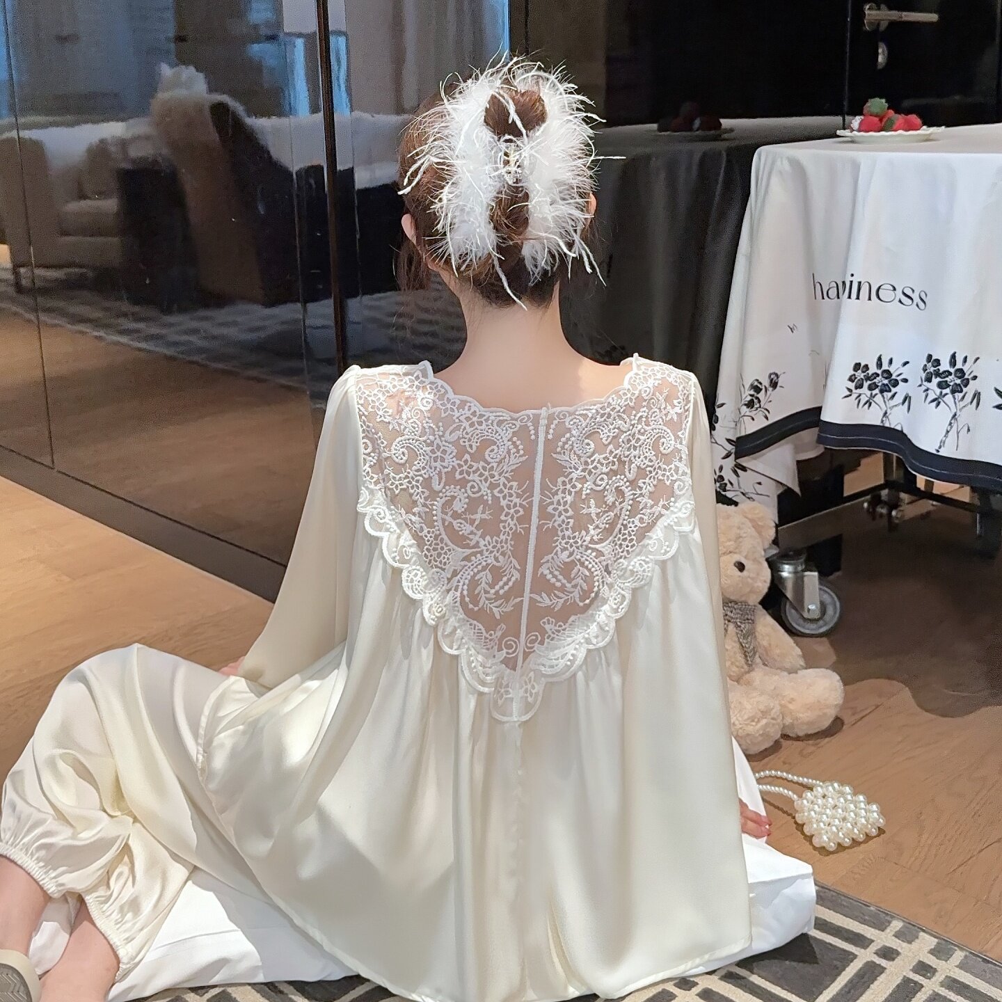 法式蕾丝带胸垫睡衣桑蚕丝家居服