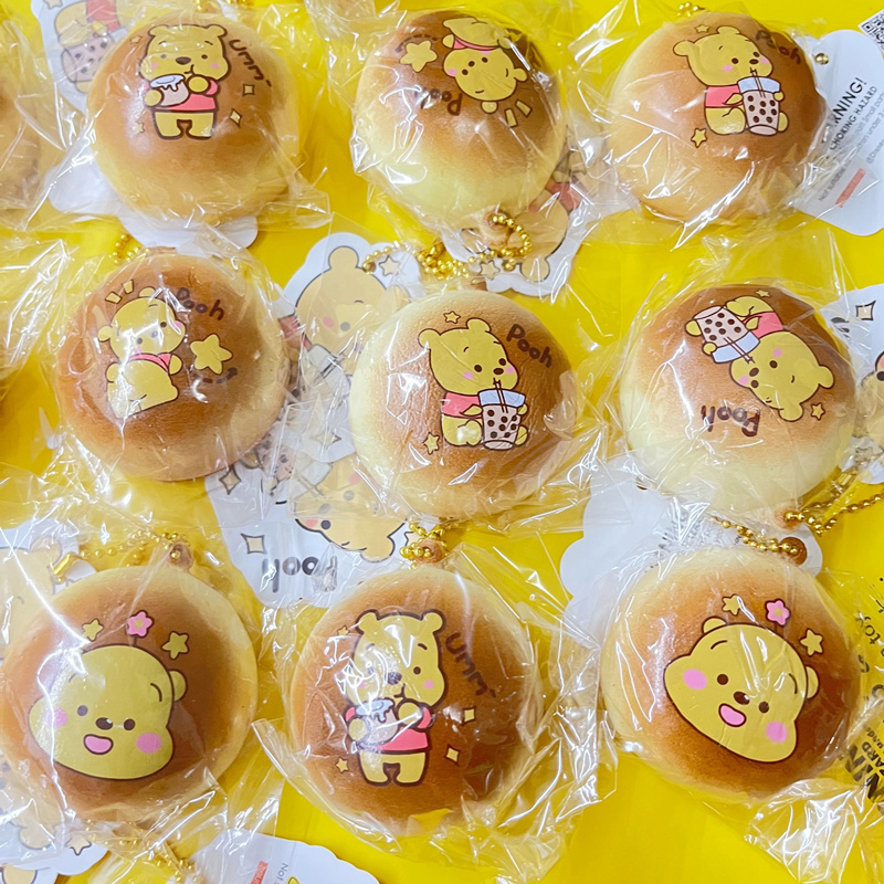 日本正品 维尼熊噗噗熊 可爱面包馒头捏捏乐慢回弹减压玩具小挂饰