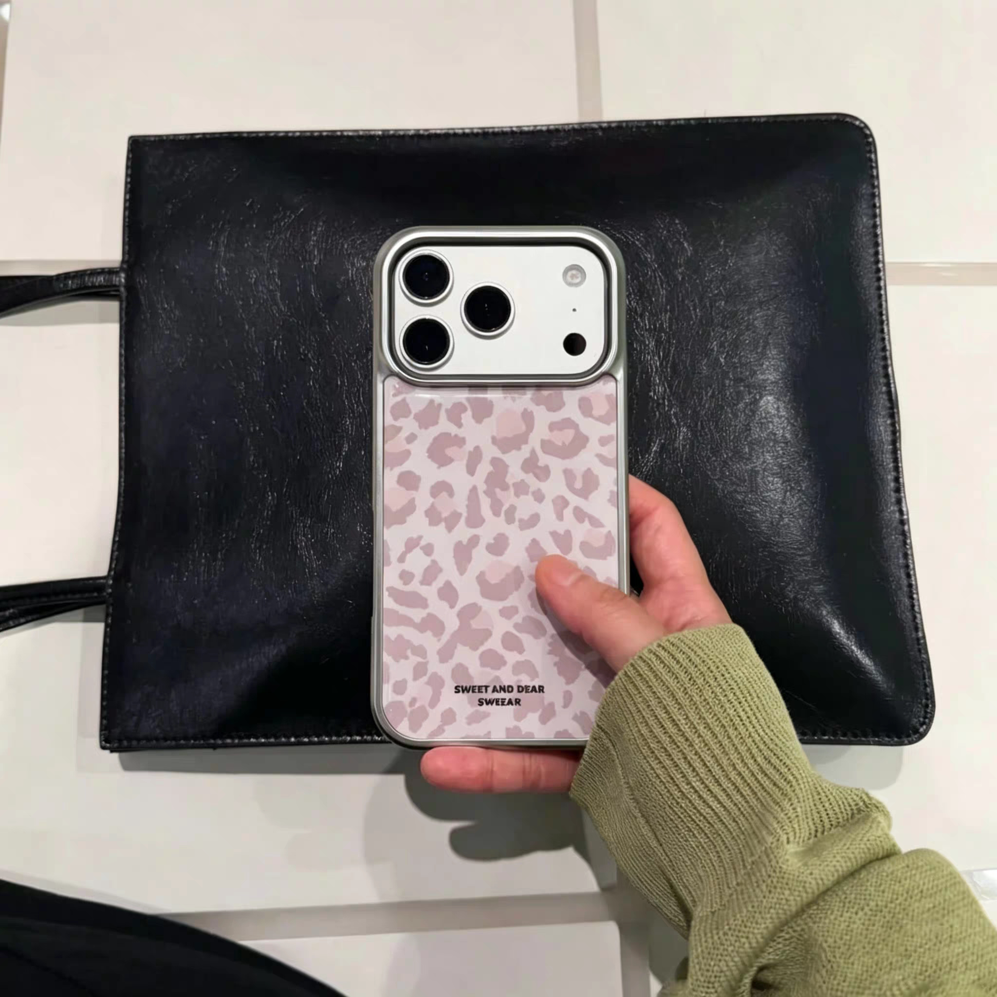 ins风韩系甜酷浅粉豹纹新款银边壳适用苹果iPhone17promax手机壳16pro小米15Pro保护套华为mate60P70荣耀oppo