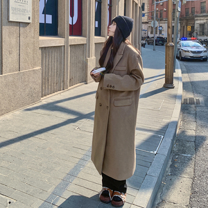 白色高级感长款西装毛呢外套女2025春季新款韩系牛角扣双排扣大衣图片
