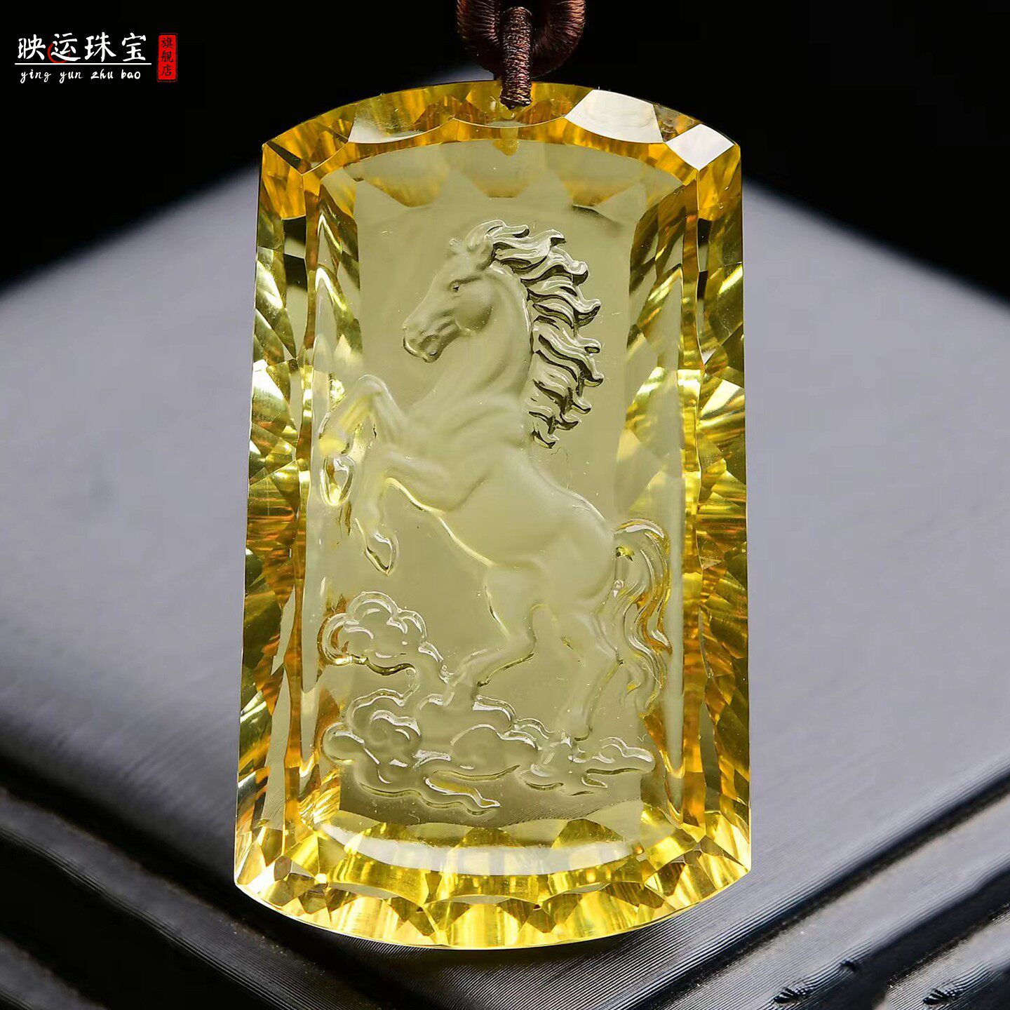 天然黄水晶生肖马吊坠千禧面雕刻属相马上有钱本命年吉祥饰品项链