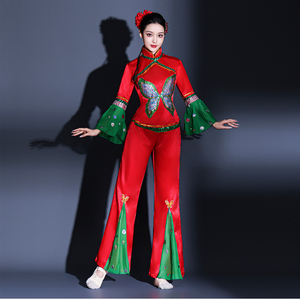 秧歌服演出服装红色扇子舞舞蹈服