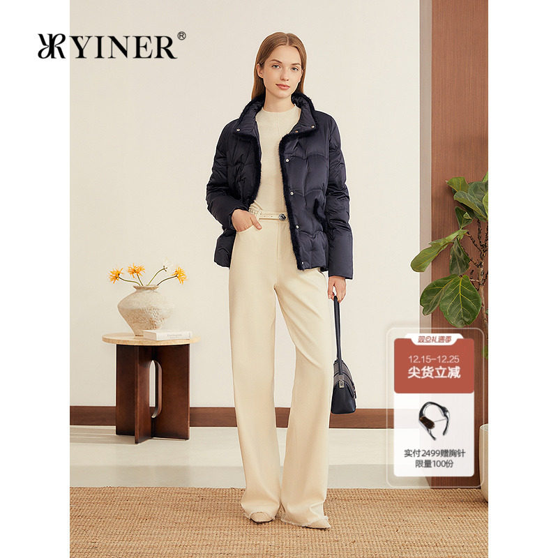 YINER音儿专选2025冬季新款法式轻柔保暖水貂毛边立领茧型羽绒服