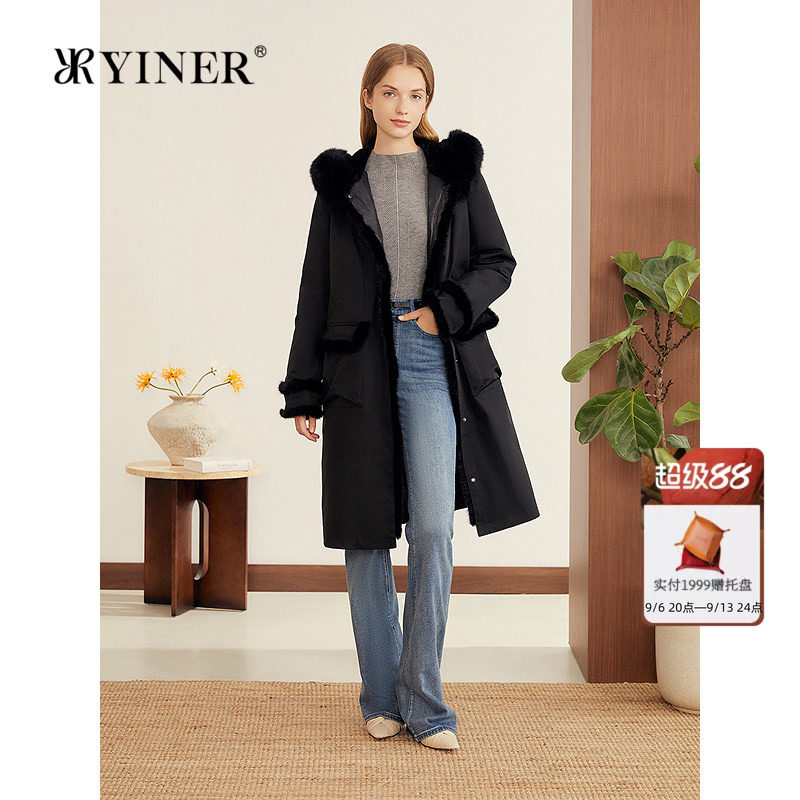 YINER音儿专选女装冬季时尚长款水貂毛条拼狐狸毛领羽绒服