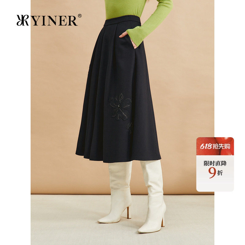 【木兰花系列】YINER音儿冬季100羊毛绣花小黑裙半身裙