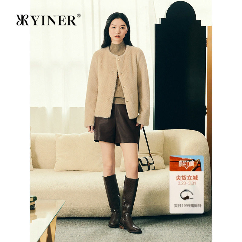 YINER音儿专选2025冬季新款法式复古人字纹H型短款环保皮草