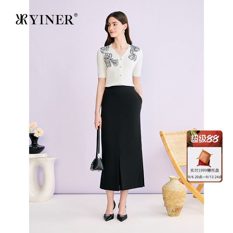 YINER音儿专选2026夏季新款时尚优雅珠片绣莱赛尔混纺V领针织衫
