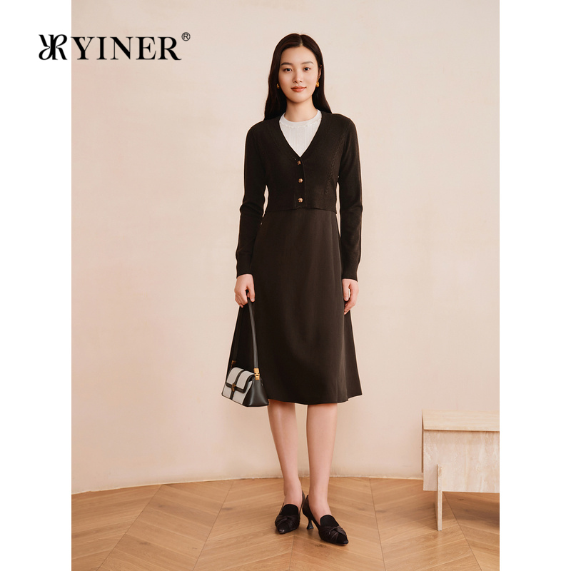 YINER音儿专选2025春季新款雅丹风撞色假两件羊毛混纺针织连衣裙
