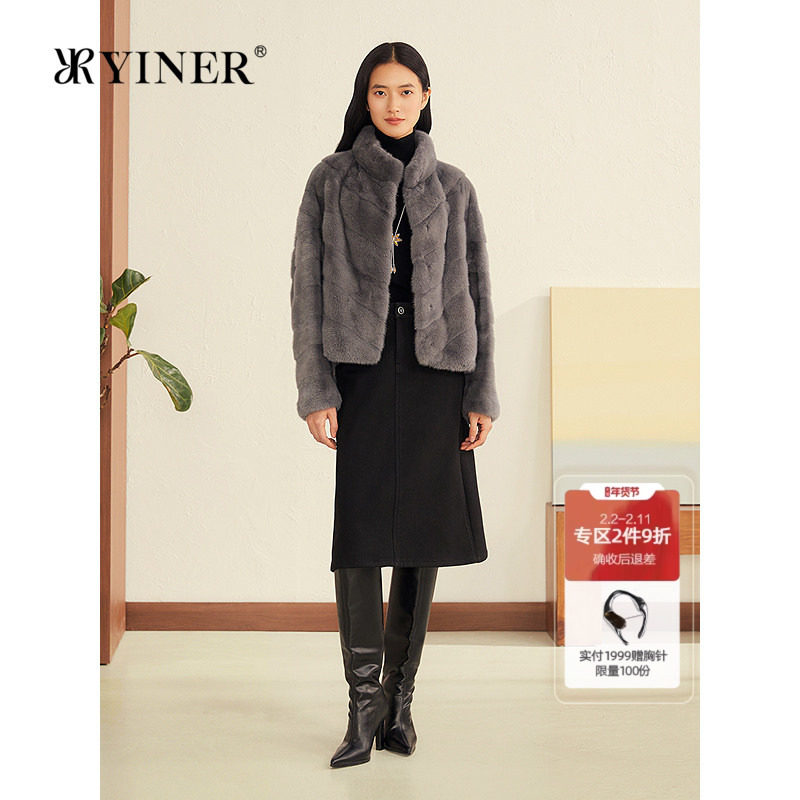 YINER音儿2025冬季新款进口水貂立领H型落肩袖短款皮草外套