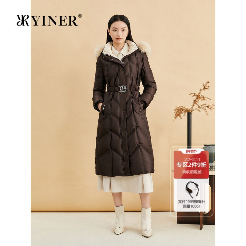 【云感白鹅绒】YINER音儿冬季蓬松厚实狐狸毛领长羽绒