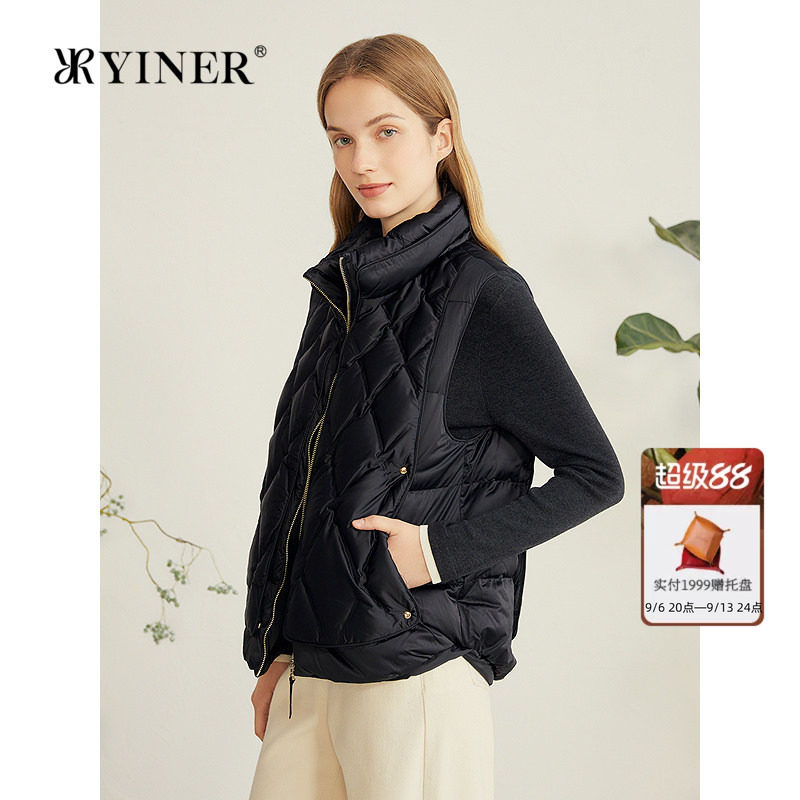 YINER音儿专选女装秋季柔润缎面菱格纹风琴褶门襟百搭羽绒马甲