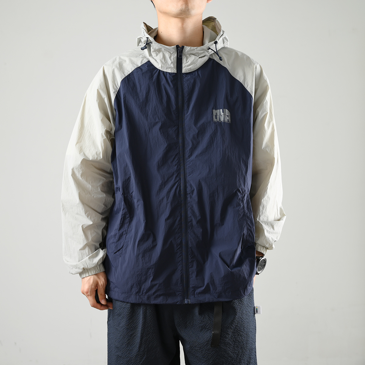 XGI夏季薄款夹克男撞色拼接轻薄连帽防紫外线防晒服宽松防晒外套