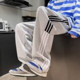 浅灰色