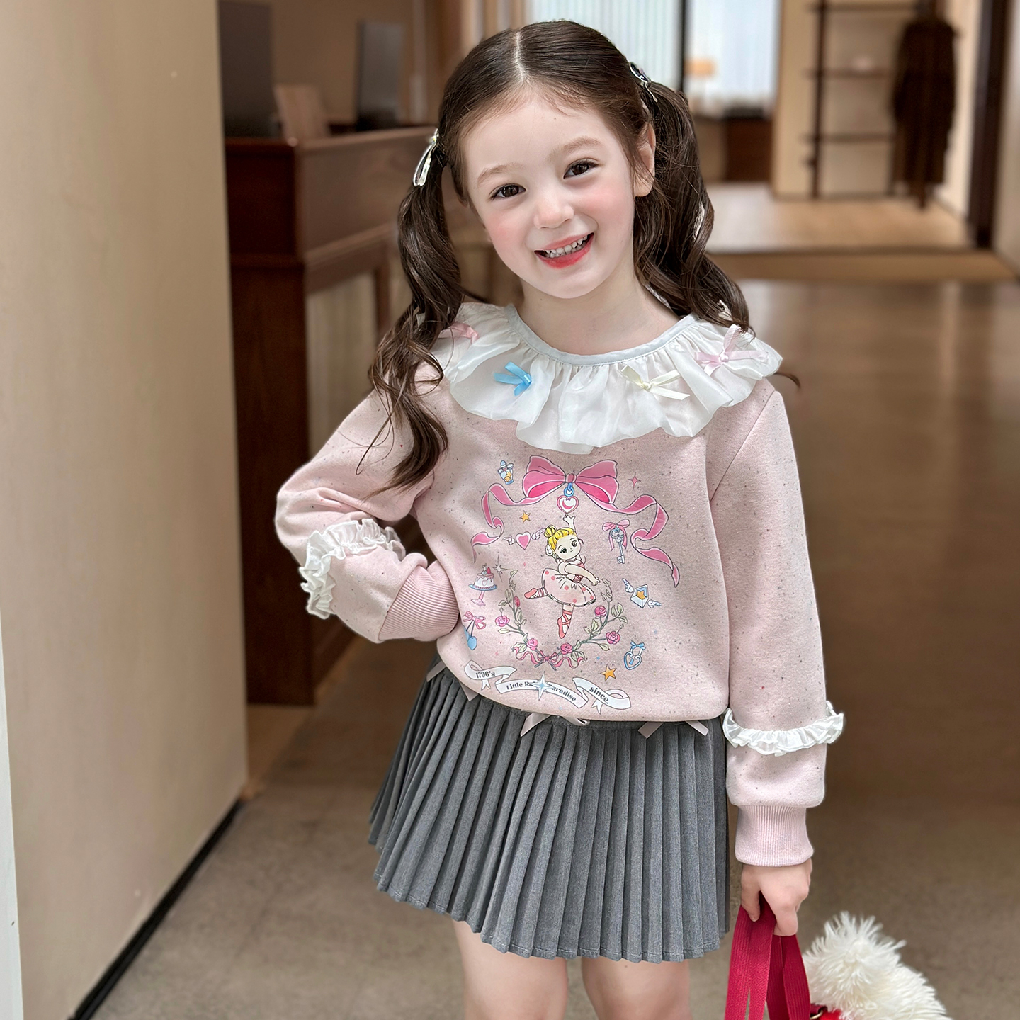 栀了成长记童装女童娃娃领加绒卫衣2025秋季新款儿童可爱宽松上衣