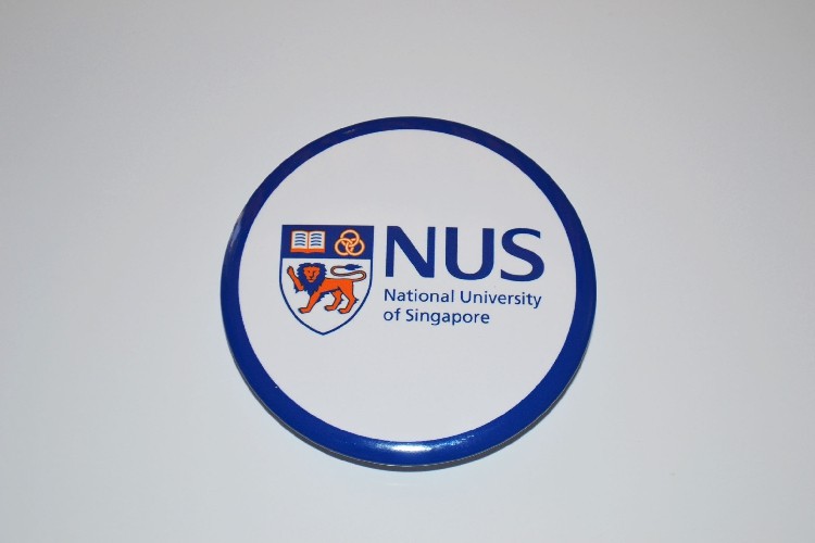 文化周边 新加坡国立大学 徽章胸针胸章冰箱贴启瓶器贴纸 可定制