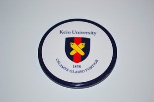 文化周边 庆应大学 校徽徽章胸章胸针冰箱贴启瓶器贴纸 可定制