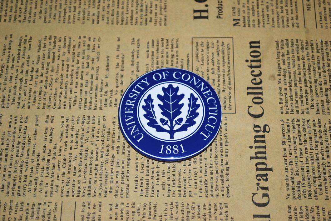 文化周边 世界名校校徽 康涅狄格大学 徽章胸章胸针冰箱贴贴纸